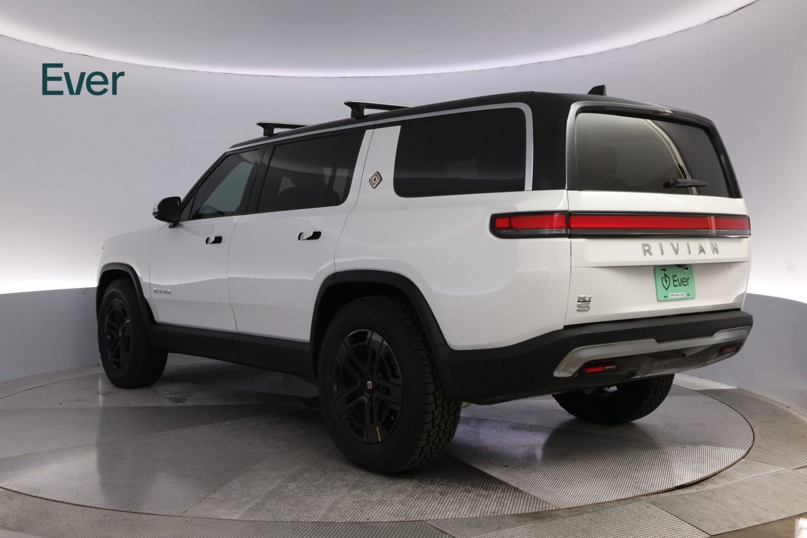 Used 2023 Rivian R1S Adventure Dual AWD/4WD image 17
