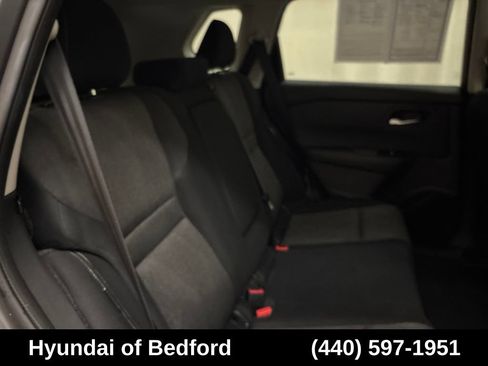 Used 2024 Nissan Rogue SV AWD/4WD image 21