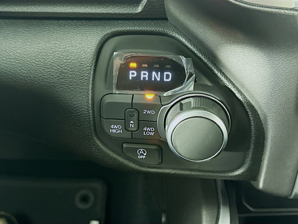 New 2026 RAM 1500 Express AWD/4WD image 12