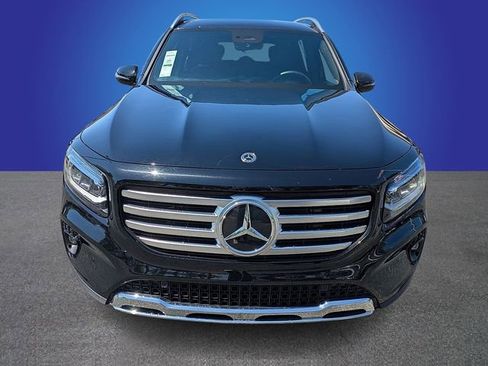 Used 2025 Mercedes-Benz GLB 250 4MATIC image 8