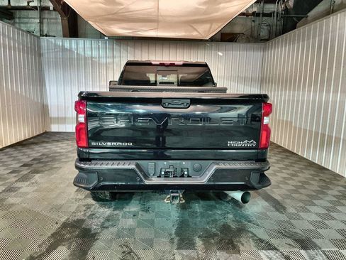 Used 2022 Chevrolet Silverado 2500 High Country w/ Z71 Off-Road Package image 7