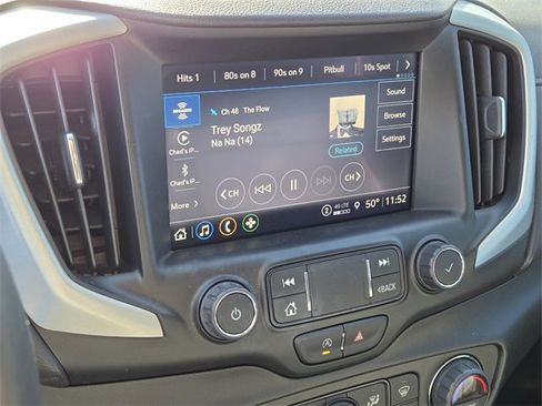 Used 2022 GMC Terrain SLT image 21