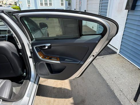 Used 2016 Volvo S60 T5 Inscription Platinum AWD/4WD image 37