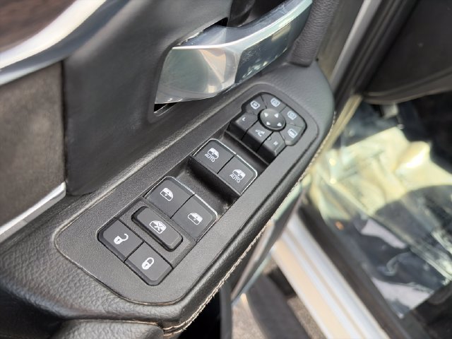 Used 2026 RAM 2500 Laramie AWD/4WD image 11