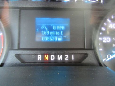 Used 2022 Ford F750 2WD Regular Cab Super Duty image 26