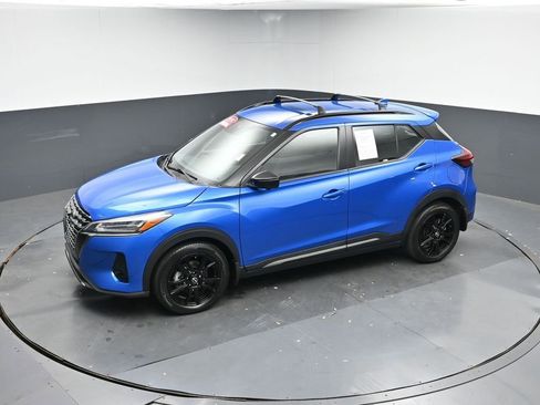 Used 2024 Nissan Kicks SR w/ Exterior Package image 34