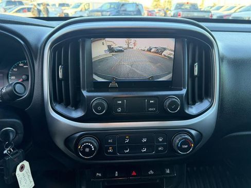 Used 2022 Chevrolet Colorado LT w/ Fleet Safety Package image 29