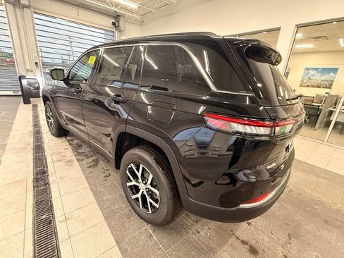 New 2025 Jeep Grand Cherokee Limited image 5