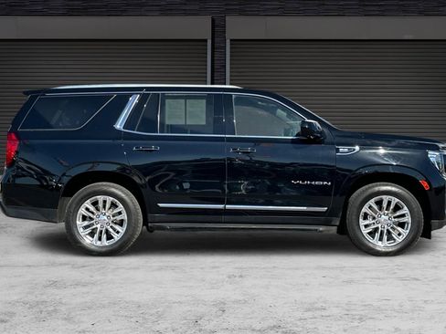 Used 2023 GMC Yukon SLT image 3