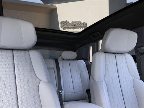 New 2026 Cadillac Lyriq Luxury w/ LPO, Floor Liner Package AWD/4WD image 24
