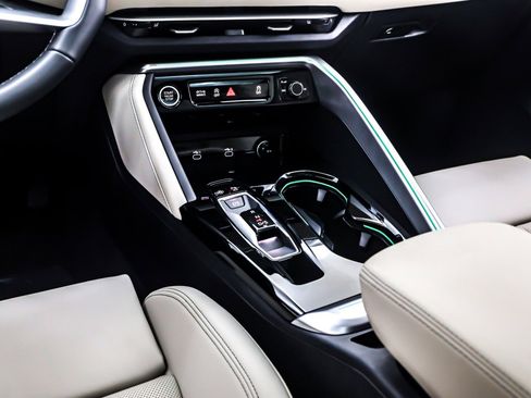 New 2025 Audi Q5 Premium Plus image 6