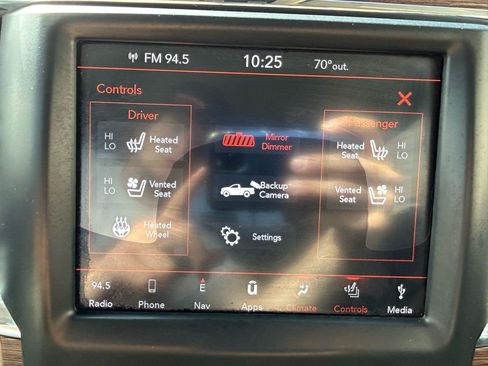 Used 2018 RAM 1500 Laramie w/ Convenience Group AWD/4WD image 25