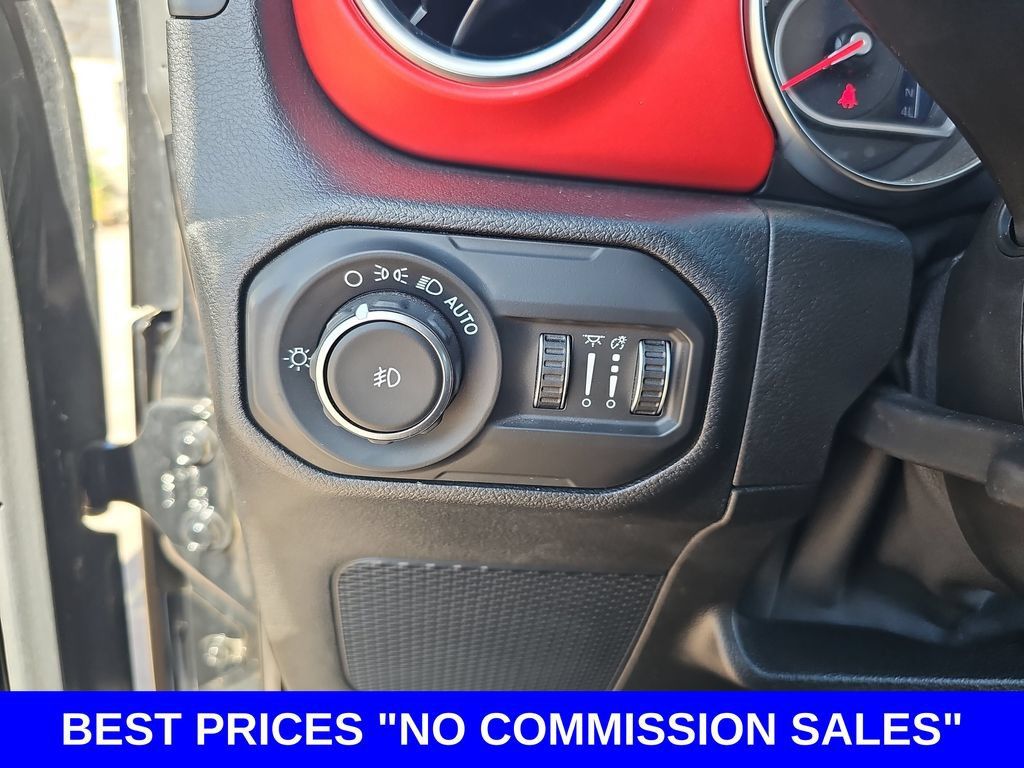 Used 2021 Jeep Wrangler Rubicon AWD/4WD image 24