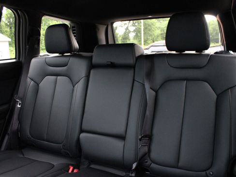 New 2026 Jeep Cherokee Limited AWD/4WD image 17