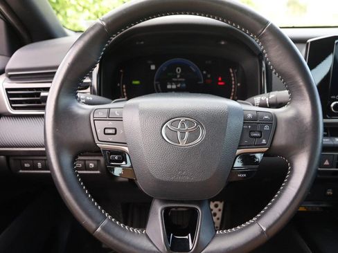 Certified 2025 Toyota Camry SE FWD image 10