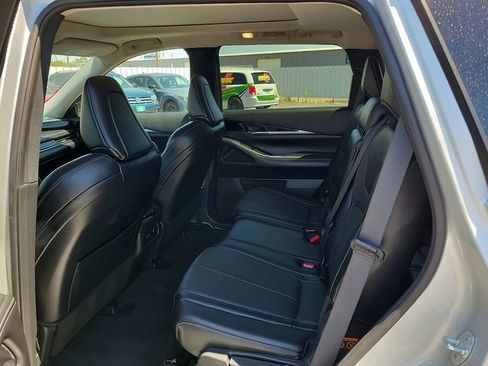 Used 2023 INFINITI QX60 Pure AWD/4WD image 11