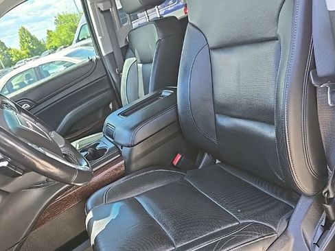 Used 2018 GMC Yukon SLT AWD/4WD image 16