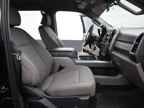 Used 2022 Ford F250 XLT w/ XLT Premium Package image 25