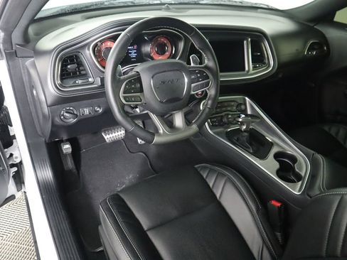 Used 2021 Dodge Challenger SRT Hellcat image 9