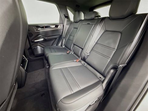 New 2025 Porsche Cayenne Turbo image 23