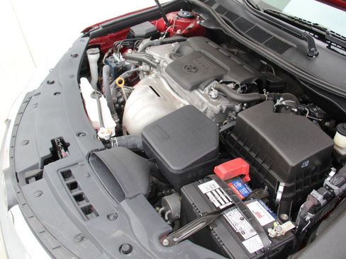 Used 2017 Toyota Camry XLE w/ Moonroof Package image 35