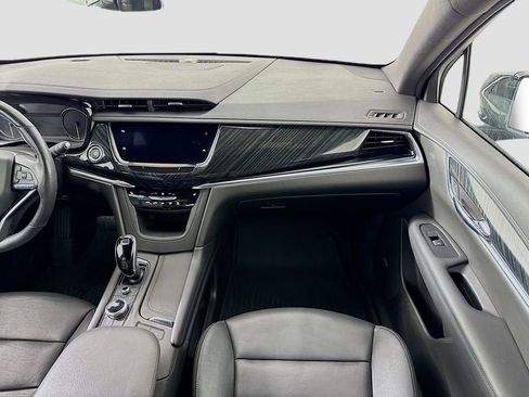 Used 2020 Cadillac XT6 Premium Luxury w/ LPO, Floor Liner Package image 24