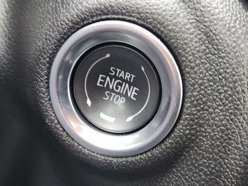 Used 2025 Chevrolet Silverado 1500 Custom image 21