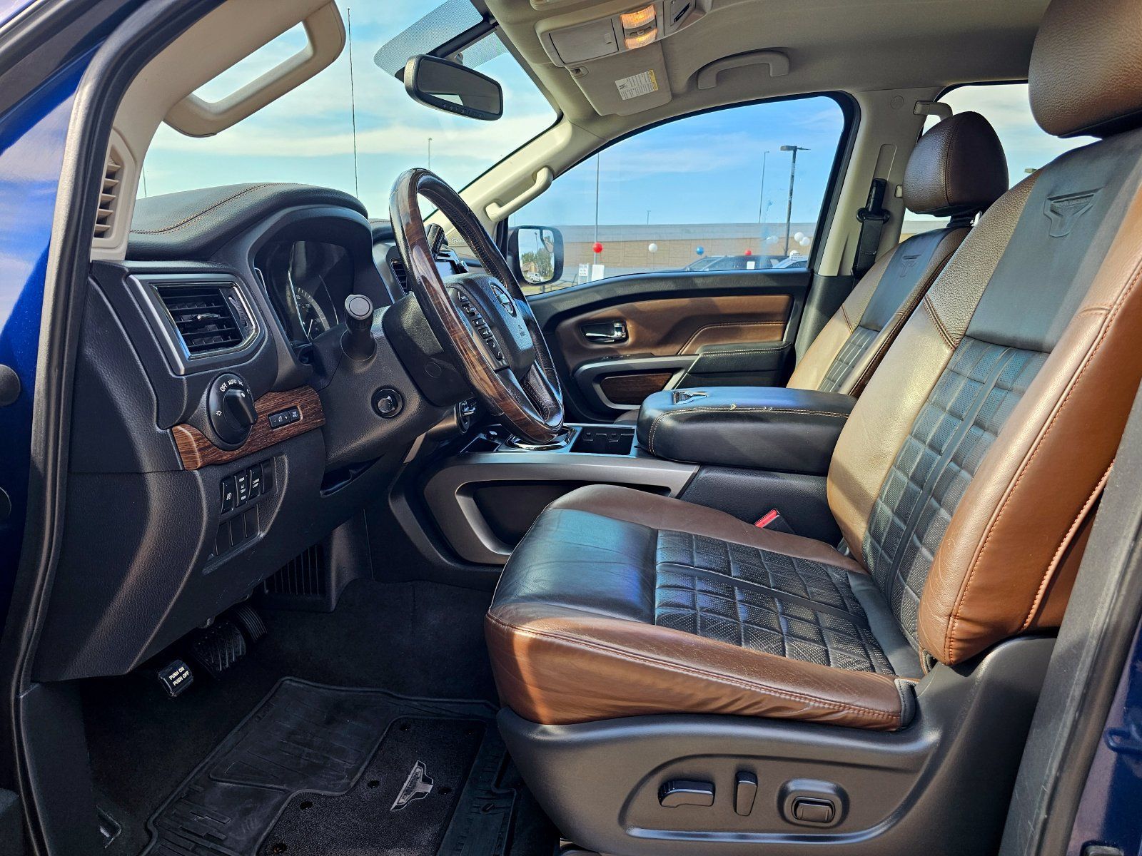 Used 2019 Nissan Titan Platinum Reserve w/ Platinum Utility Package AWD/4WD image 15