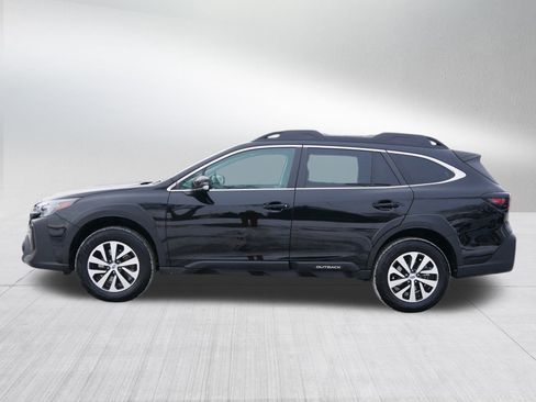 Certified 2024 Subaru Outback Premium image 4