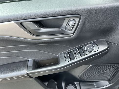 Certified 2025 Ford Escape Active AWD/4WD image 23