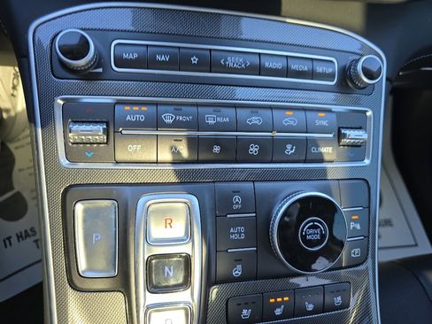 Used 2023 Hyundai Santa Fe Limited image 27