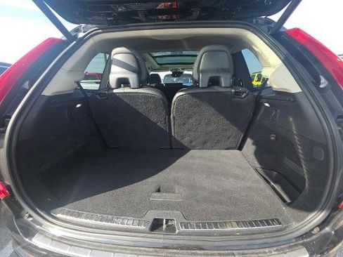 Used 2019 Volvo XC90 T6 Momentum w/ Advanced Package image 7