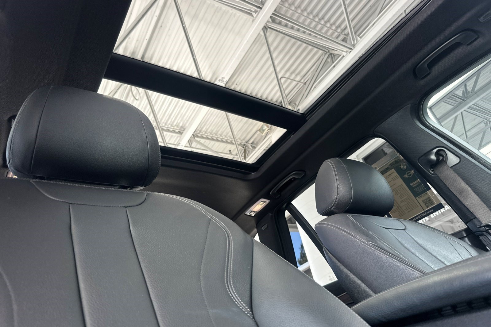 Used 2018 BMW X5 xDrive40e w/ Driving Assistance Package AWD/4WD image 21