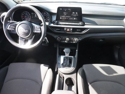 Used 2023 Kia Forte LXS w/ LXS Technology Package FWD image 28
