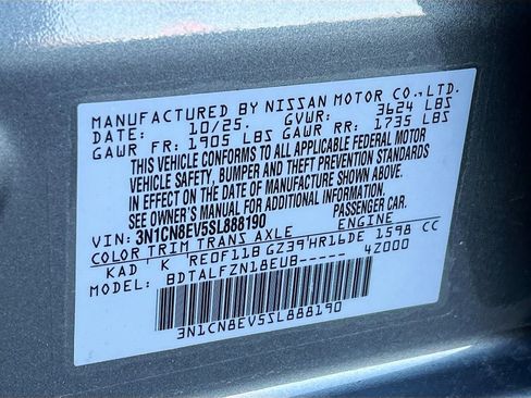 New 2025 Nissan Versa SV w/ Trunk Package FWD image 28
