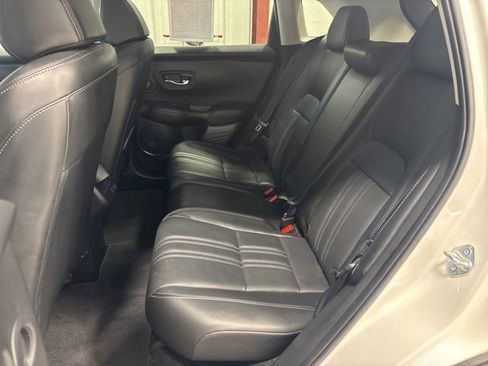 Certified 2024 Honda HR-V EX-L image 18