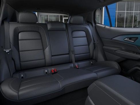 New 2026 Chevrolet Equinox EV LT image 17