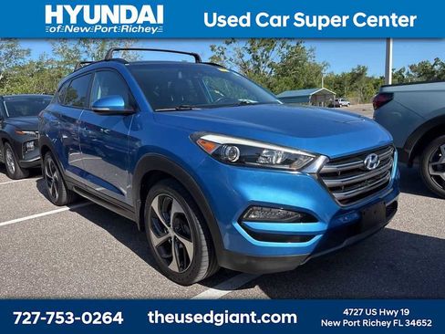 Used 2016 Hyundai Tucson Limited w/ Option Group 03 AWD/4WD image 4