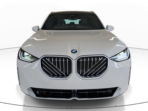 Used 2025 BMW X3 xDrive30i w/ Convenience Package image 2