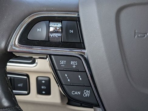 Certified 2021 Lincoln Navigator Reserve AWD/4WD image 31
