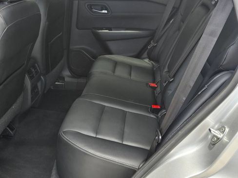 Used 2022 Nissan Rogue SL w/ SL Premium Package FWD image 10
