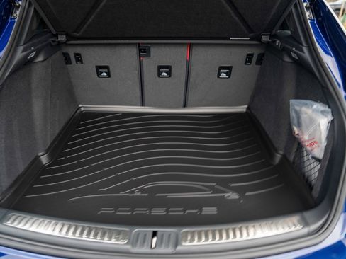 New 2026 Porsche Macan AWD/4WD image 28