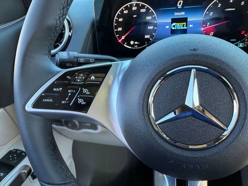 New 2026 Mercedes-Benz GLB 250 image 12