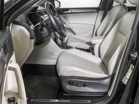 Used 2022 Volkswagen Tiguan SE R-Line image 20