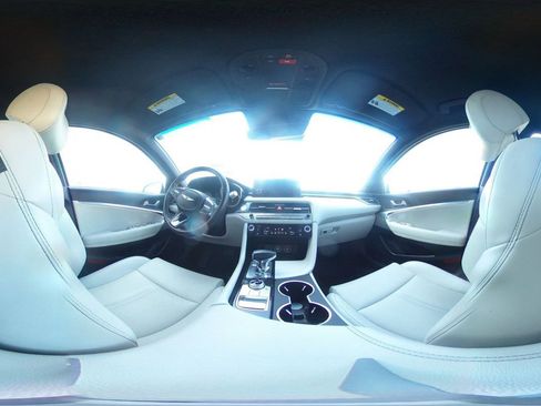 Used 2024 Genesis G70 2.5T image 38