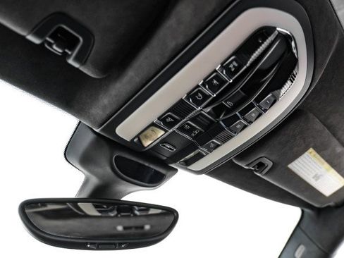 Used 2010 Porsche Panamera Turbo image 32