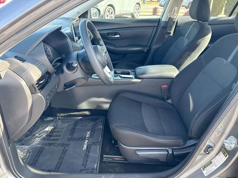 Used 2024 Nissan Sentra SV image 21