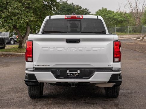 Used 2024 Chevrolet Colorado LT w/ LT Convenience Package image 4