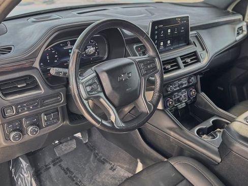 Used 2022 Chevrolet Suburban Z71 w/ Z71 Off-Road Package image 2