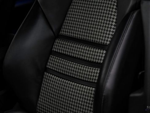 Used 2022 Porsche Cayenne Turbo image 40